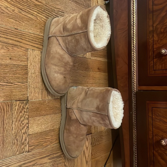 UGG s - Picture 3 of 4